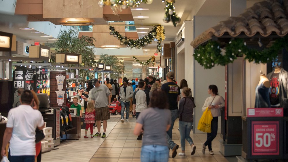 More Holiday Cheer: Starwood Retail Properties Lifted by Late Shopping