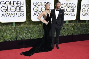 Golden Globes 2017: Blake Lively and Ryan Reynolds in Gucci