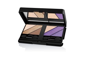 Elizabeth Arden’s Eyes Wide Open color collection Little Black Compact.