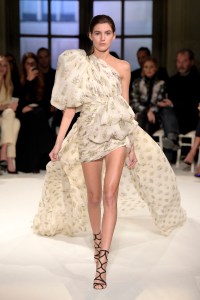 Giambattista Valli Couture Spring 2017