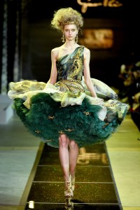 Guo Pei Couture Spring 2017