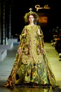 Guo Pei Couture Spring 2017