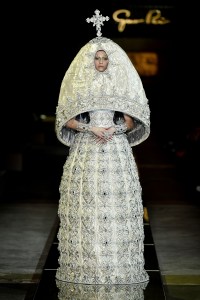 Guo Pei Couture Spring 2017