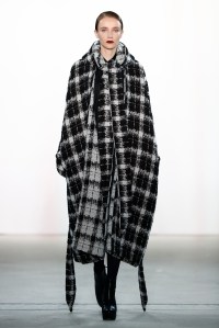 I' vr Isabel Vollrath RTW Fall 2017