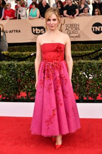 Cara Buono SAG Awards Fashion 2017