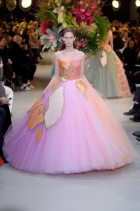Viktor & Rolf Couture Spring 2017