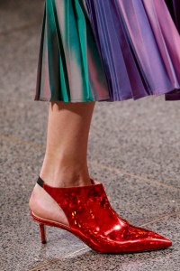Details at Christopher Kane RTW Fall 2017
