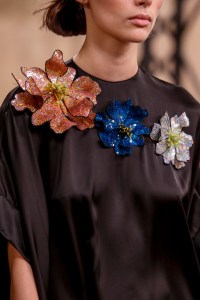 Details at Christopher Kane RTW Fall 2017