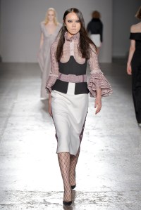 Daizy Shely RTW Fall 2017 show.