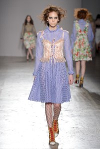 Daizy Shely RTW Fall 2017 show.