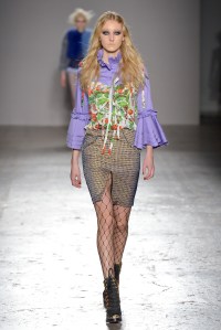 Daizy Shely RTW Fall 2017 show.