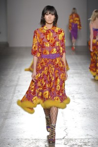 Daizy Shely RTW Fall 2017 show.