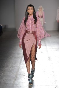Daizy Shely RTW Fall 2017 show.