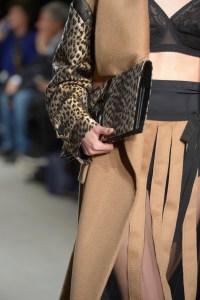 Details at Antonio Marras RTW Fall 2017