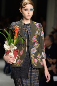 Details at Antonio Marras RTW Fall 2017