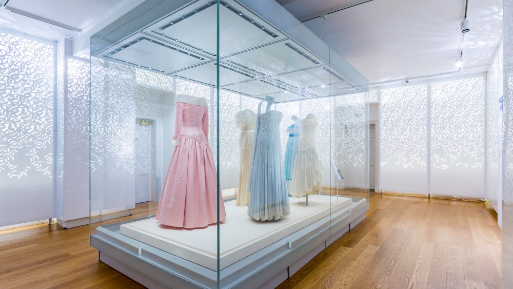 Kensington Palace's "Diana: Her Fashion Story" exhibition