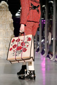 Details at Gucci Fall 2017