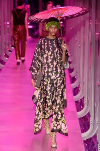 Gucci Fall 2017: Men's and Women's Show