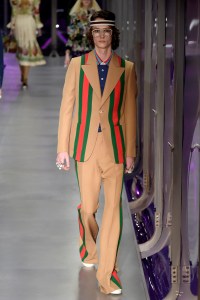Gucci Fall 2017: Men's and Women's Show