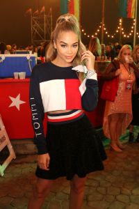 Jasmine Sanders in Tommy Hilfiger