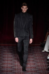 Julien Macdonald RTW Fall 2017