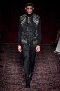 Julien Macdonald RTW Fall 2017