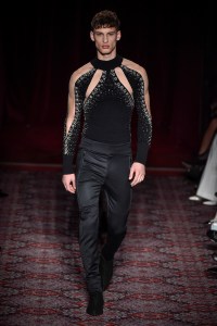 Julien Macdonald RTW Fall 2017