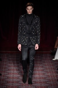 Julien Macdonald RTW Fall 2017
