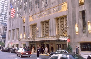 THE WALDORF ASTORIA, NEW YORKVARIOUS STOCK, AMERICA - 1988