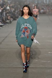 Tommy Hilfiger RTW Spring 2017