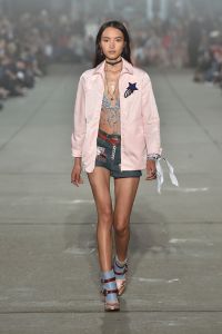Tommy Hilfiger RTW Spring 2017