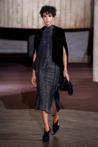 Roland Mouret RTW Fall 2017