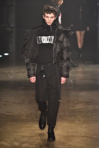 Versus Versace RTW Fall 2017