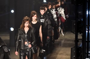 Versus Versace RTW Fall 2017