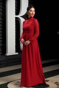 Olivia Munn in Giambattista Valli