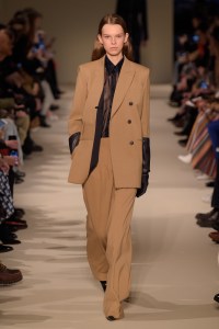 Victoria Beckham RTW Fall 2017