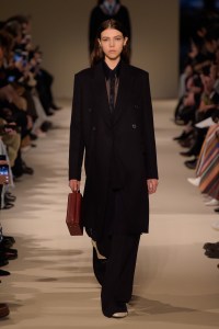 Victoria Beckham RTW Fall 2017