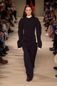 Victoria Beckham RTW Fall 2017