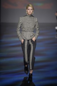 Vivienne Tam RTW Fall 2017