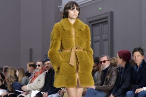 Model on the catwalkChloe show, Autumn Winter 2017, Paris Fashion Week, France - 02 Mar 2017