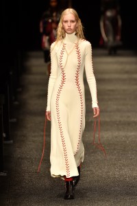 Alexander McQueen RTW Fall 2017