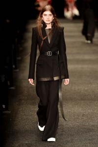 Alexander McQueen RTW Fall 2017