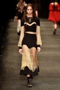 Alexander McQueen RTW Fall 2017