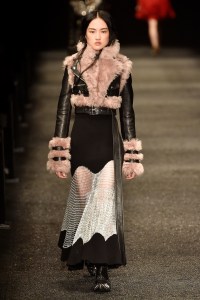 Alexander McQueen RTW Fall 2017