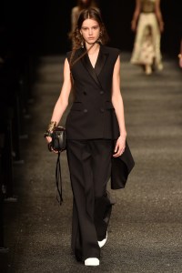 Alexander McQueen RTW Fall 2017