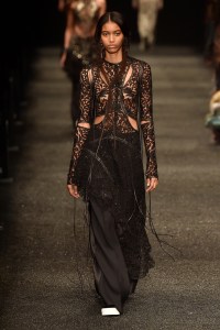 Alexander McQueen RTW Fall 2017