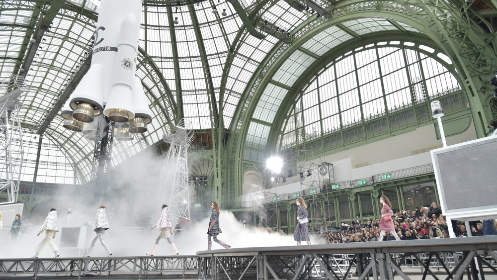 Ambiance at Chanel RTW Fall 2017