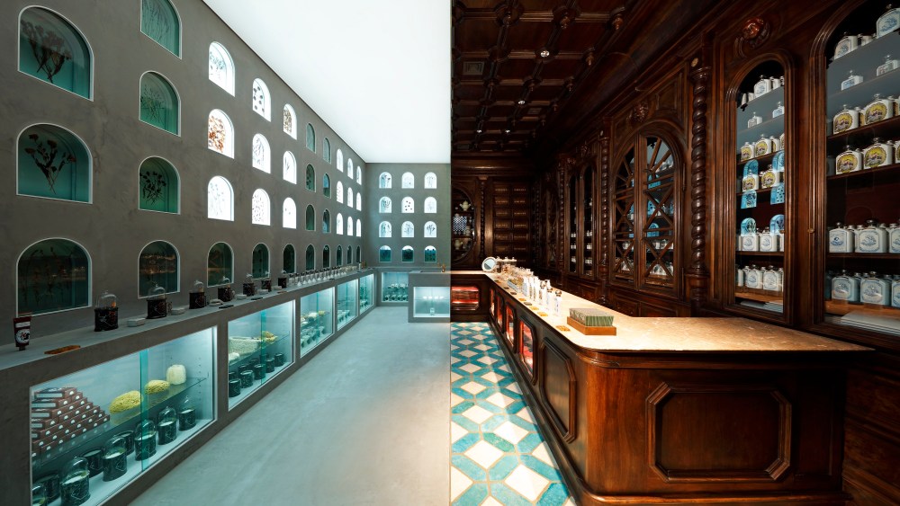 L'Officine Universelle Buly Opens in Tokyo