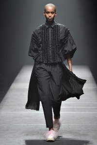 Chika Kisada RTW Fall 2017