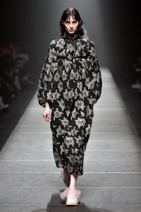 Chika Kisada RTW Fall 2017